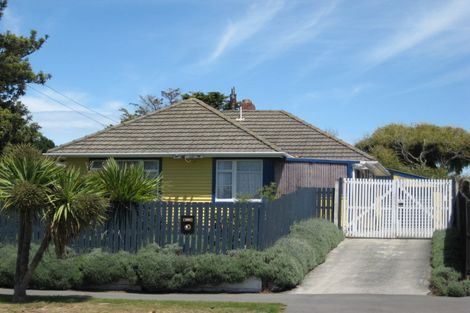 Photo of property in 174 Pine Avenue, South New Brighton, Christchurch, 8062