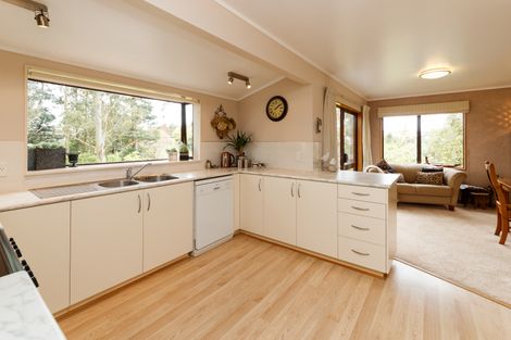 Photo of property in 126 Atawhai Road, Fitzherbert, Palmerston North, 4410