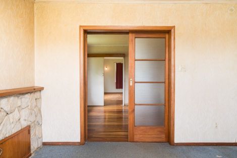 Photo of property in 10 Somerset Crescent, Highbury, Palmerston North, 4412