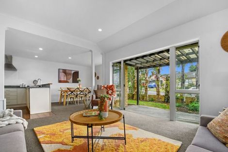 Photo of property in 1 Regents Park Place, Westgate, Auckland, 0614