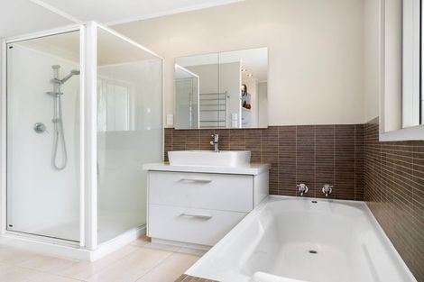 Photo of property in 5 Darroch Street, Fairy Springs, Rotorua, 3015