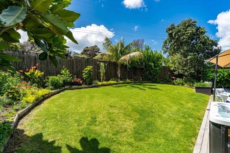 Photo of property in 1040 Cove Road, Langs Beach, Waipu, 0582