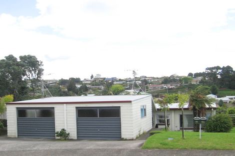 Photo of property in 16 Lorna Place, Brookfield, Tauranga, 3110