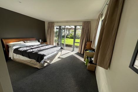 Photo of property in 4 Monkton Close, Greenhithe, Auckland, 0632