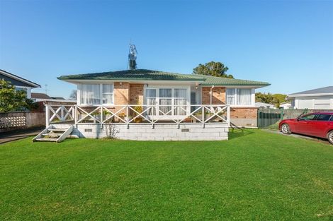 Photo of property in 99 Cargill Street, Papakura, 2110