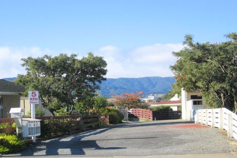 Photo of property in 38 Te Rauparaha Street, Otaki, 5512