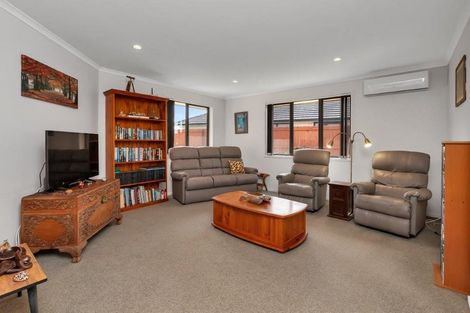 Photo of property in 59 Kowi Lakes Drive, One Tree Point, 0118