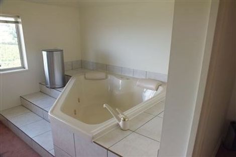 Photo of property in 9 Harry Ell Drive, Cashmere, Christchurch, 8022