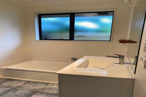 Photo of property in 105a Peverel Street, Riccarton, Christchurch, 8041