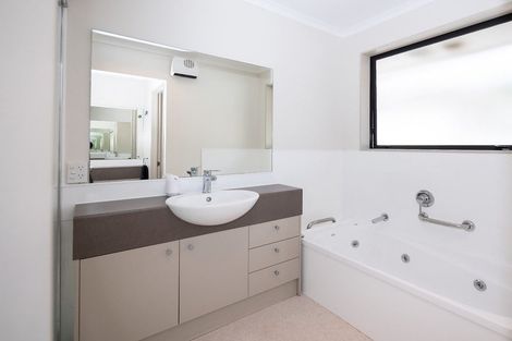 Photo of property in 25 School Road, Paihia, 0200