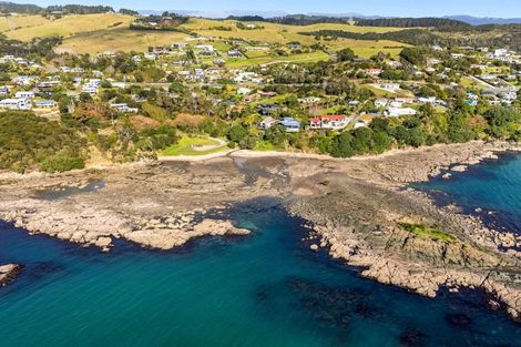 Photo of property in 54 Powells Road, Cable Bay, 0420