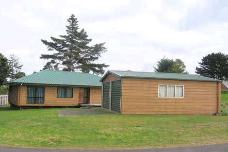 Photo of property in 104 Rata Place, Matarangi, Whitianga, 3592