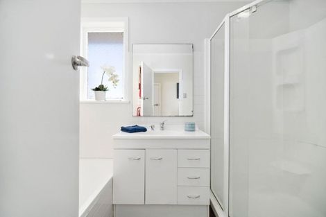 Photo of property in 1/8 Arrow Road, Forrest Hill, Auckland, 0620