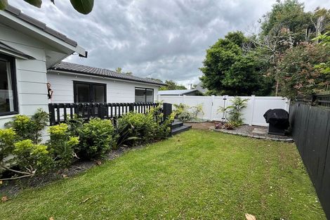 Photo of property in 2/111 Victoria Street, Onehunga, Auckland, 1061