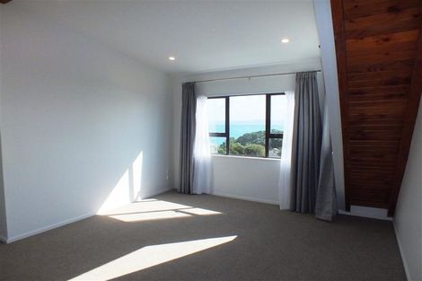 Photo of property in 2/43 Pacific Parade, Army Bay, Whangaparaoa, 0930
