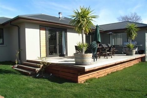 Photo of property in 9a Gillean Street, Havelock North, 4130