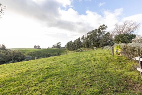 Photo of property in 151 Hickman Road, Urenui, 4375