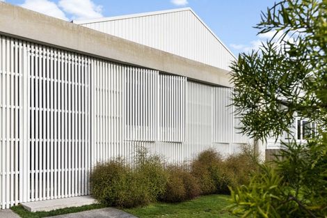 Photo of property in 90 Walker Road, Point Chevalier, Auckland, 1022