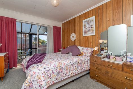 Photo of property in 2/264 Main North Road, Redwood, Christchurch, 8051