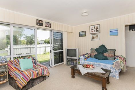 Photo of property in 49 Oak Street, Mangapapa, Gisborne, 4010