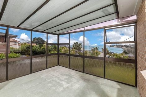 Photo of property in 32 Orchard Road, Waiake, Auckland, 0630