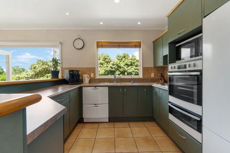 Photo of property in 99 Lake Crescent, Hamilton Lake, Hamilton, 3204