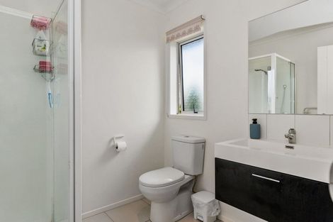 Photo of property in 12 Trauzer Place, Flagstaff, Hamilton, 3210