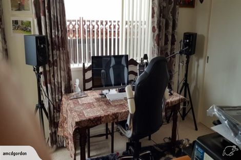 Photo of property in 3/262 Centreway Road, Orewa, 0931