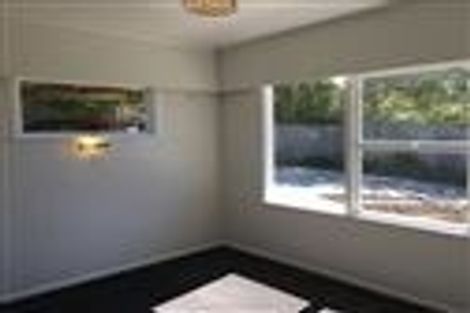 Photo of property in 6a Tallington Crescent, Torbay, Auckland, 0630