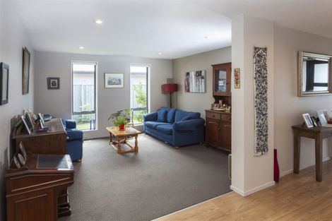 Photo of property in 17 Millesimes Way, Yaldhurst, Christchurch, 8042