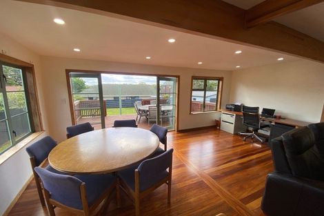 Photo of property in 21 Otakau Road, Milford, Auckland, 0620