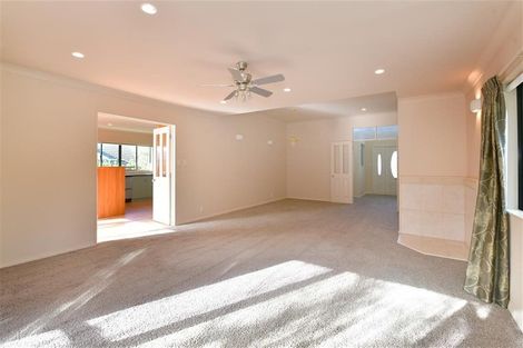 Photo of property in 8 Kath Hopper Drive, Orewa, 0931