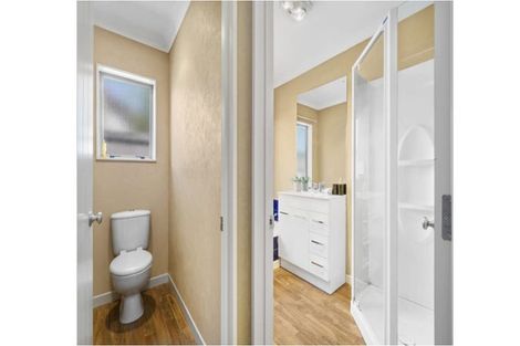 Photo of property in 4 Thistlewood Avenue, Hamilton East, Hamilton, 3216