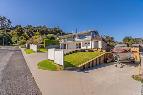Photo of property in 54 Main Street, Coromandel, 3506