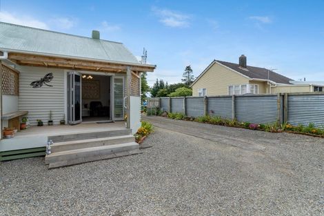 Photo of property in 68 Conway Road, Eltham, 4322