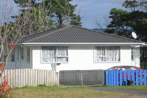 Photo of property in 2 Sunline Avenue, Massey, Auckland, 0614