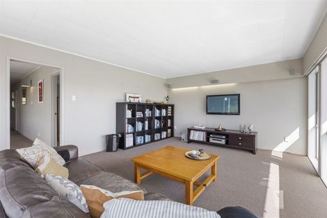 Photo of property in 68 Laurence Street, Manly, Whangaparaoa, 0930