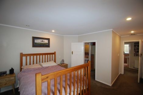 Photo of property in 38 Homewood Avenue, Karori, Wellington, 6012
