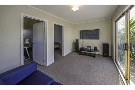 Photo of property in 5 Rako Place, Manurewa, Auckland, 2102