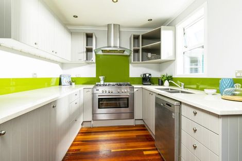 Photo of property in 90 Deep Creek Road, Torbay, Auckland, 0630