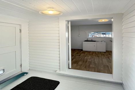 Photo of property in 23 Bulkeley Terrace, New Plymouth, 4310