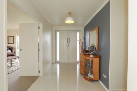 Photo of property in 47 Hamon Place, Pukehangi, Rotorua, 3015