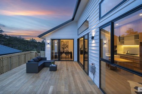 Photo of property in 17 Awanui Road, Red Beach, 0932