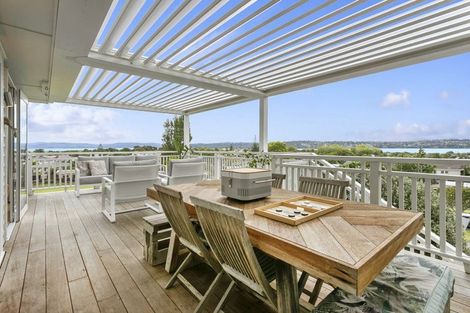 Photo of property in 93 Taylor Road, Mangere Bridge, Auckland, 2022