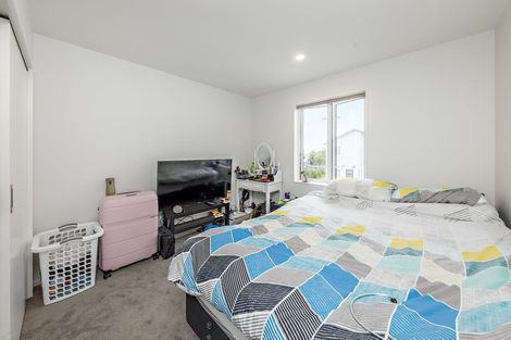 Photo of property in 9 Riroriro Close, Papakura, 2110