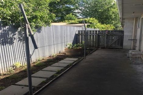 Photo of property in 2/1012 Plunket Street, Saint Leonards, Hastings, 4120