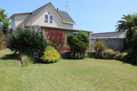 Photo of property in 37 Thomas Place, Foxton Beach, Foxton, 4815
