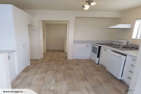 Photo of property in 24/24 Eastglen Road, Glen Eden, Auckland, 0602