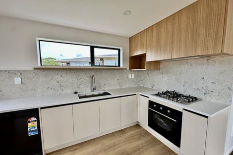 Photo of property in 78a West Harbour Drive, West Harbour, Auckland, 0618