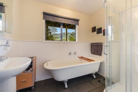 Photo of property in 29a Ranui Street, Waikawa, Picton, 7220